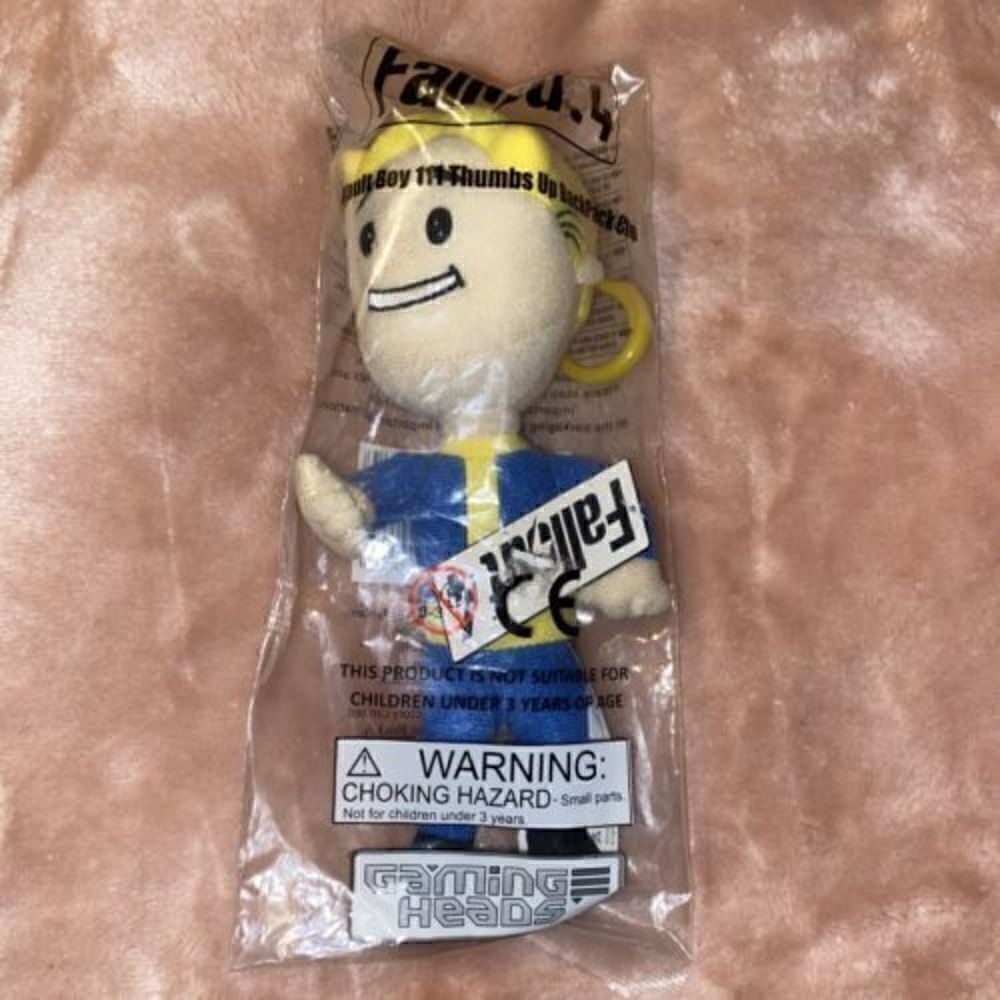 NWT Fallout 4 Vault Boy 111 Thumbs Up Plush Backpack Clip Gaming Heads